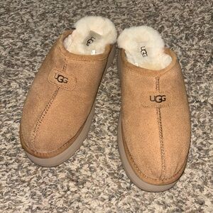 UGG Tan Suede Shearling Slippers new! Never worn! 8.0 8 women’s